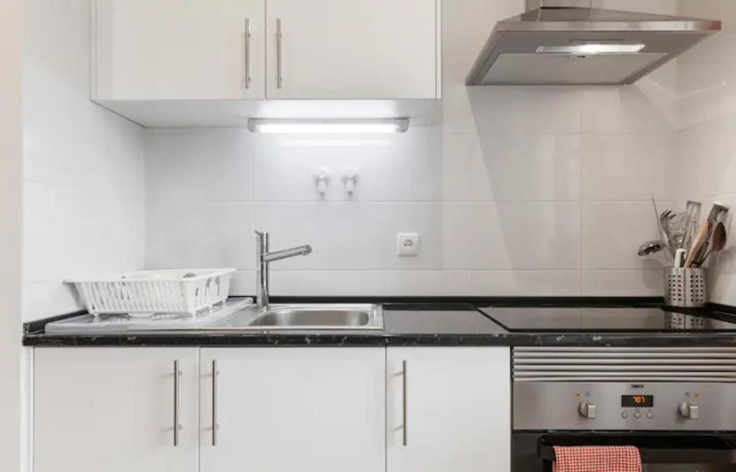 Beautiful 1 Bedroom Apartment near Benfica Lisabona Exterior foto